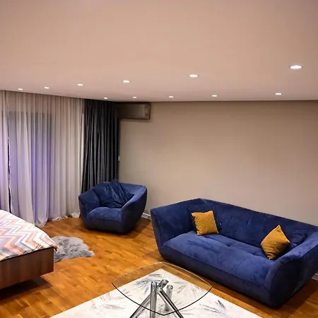 Valivillas & Bucharest
